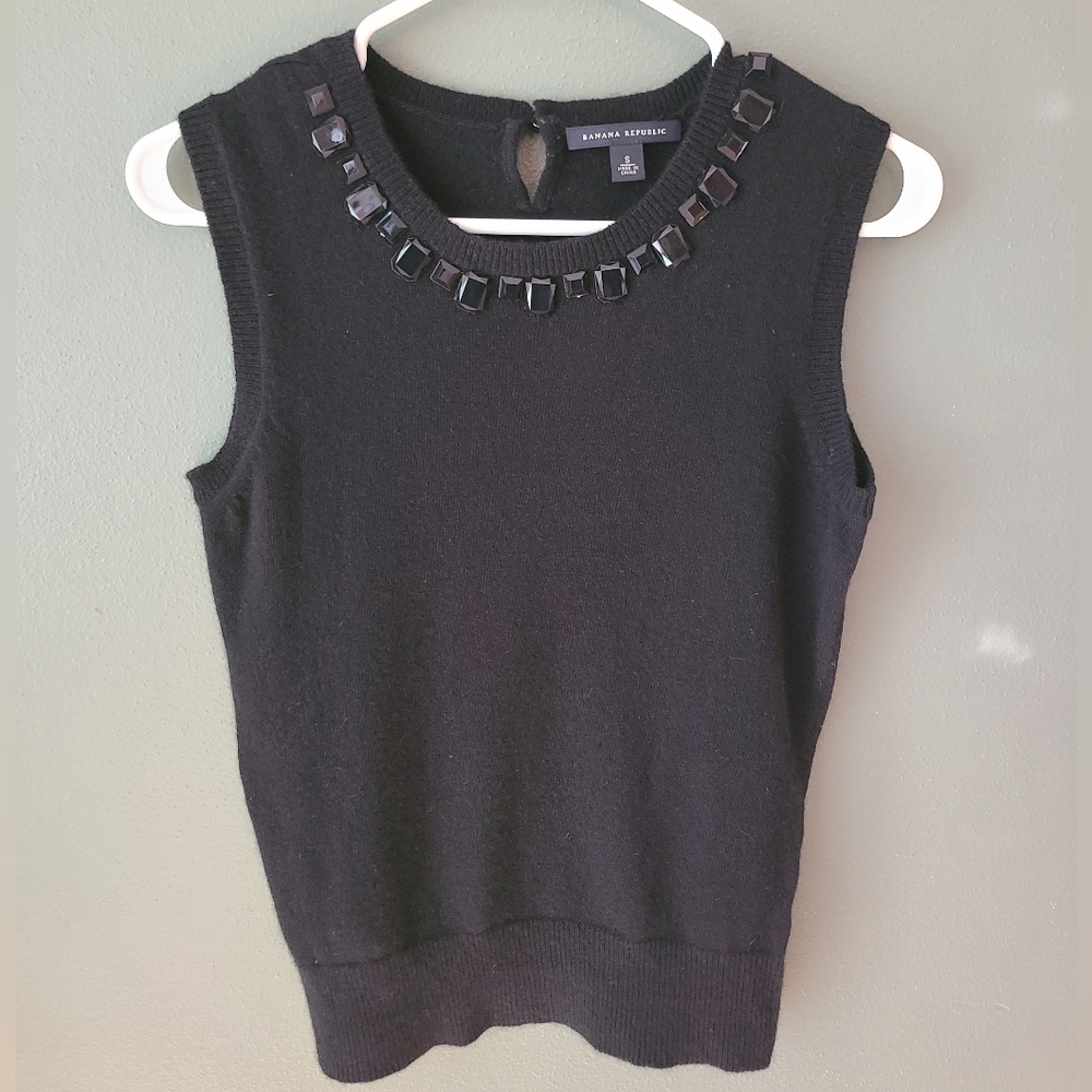 Banana Republic Jeweled Neckline Sleeveless Top, Size Small